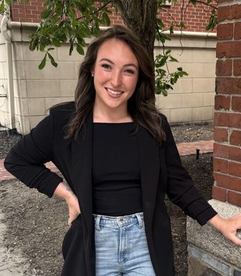 Portrait of Madison Giunta, Sales Agent.